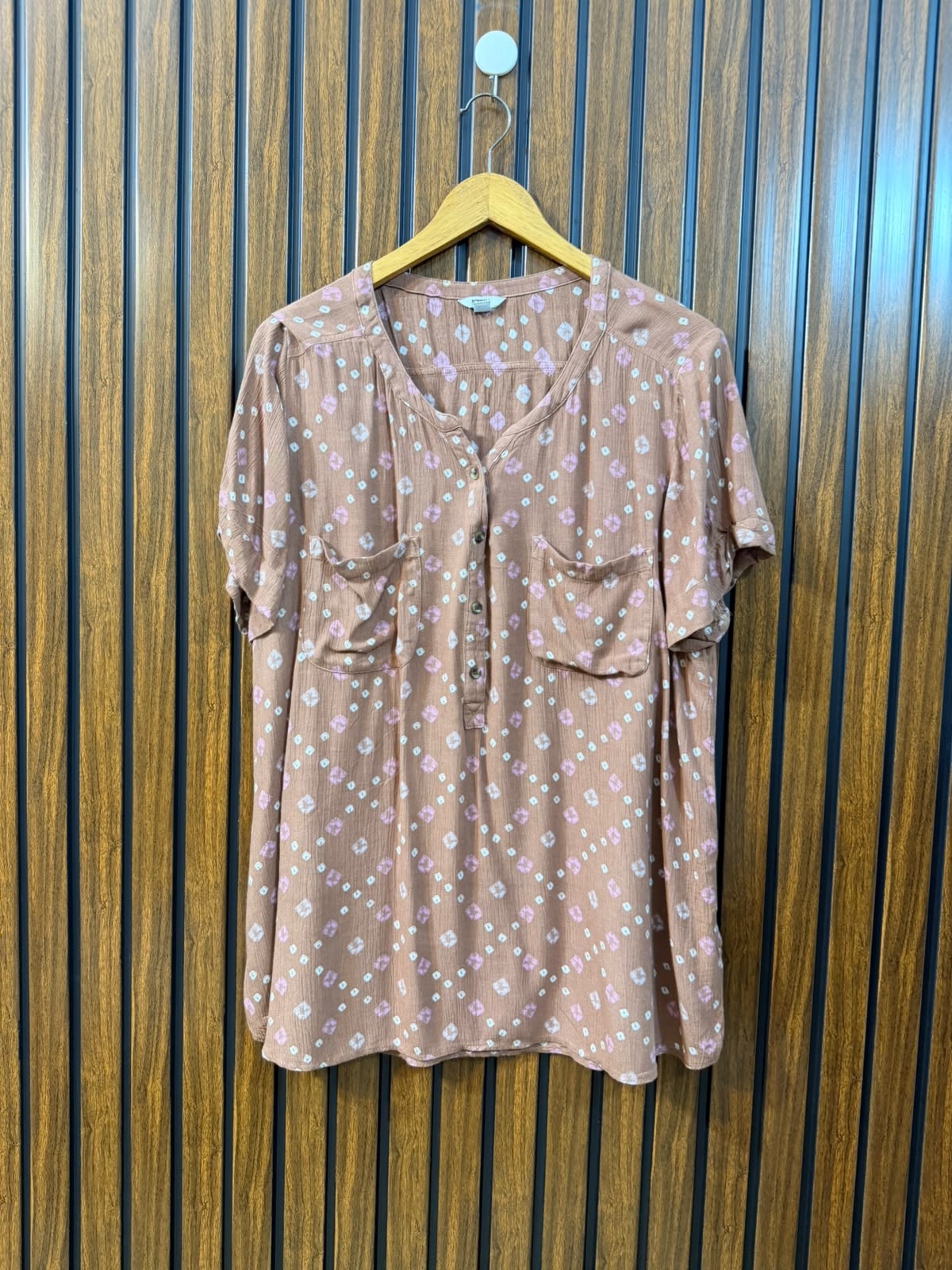 Chest 22  Length 28  Fabric Rayon Branded Women's Top Collection