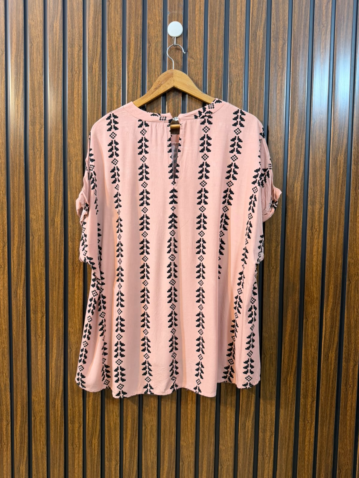 Chest 24  Length 26 To 27  Fabric Linen Western Women's Elegant Top