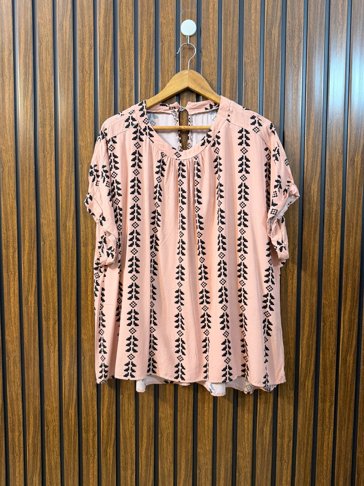 Chest 24  Length 26 To 27  Fabric Linen Western Women's Elegant Top