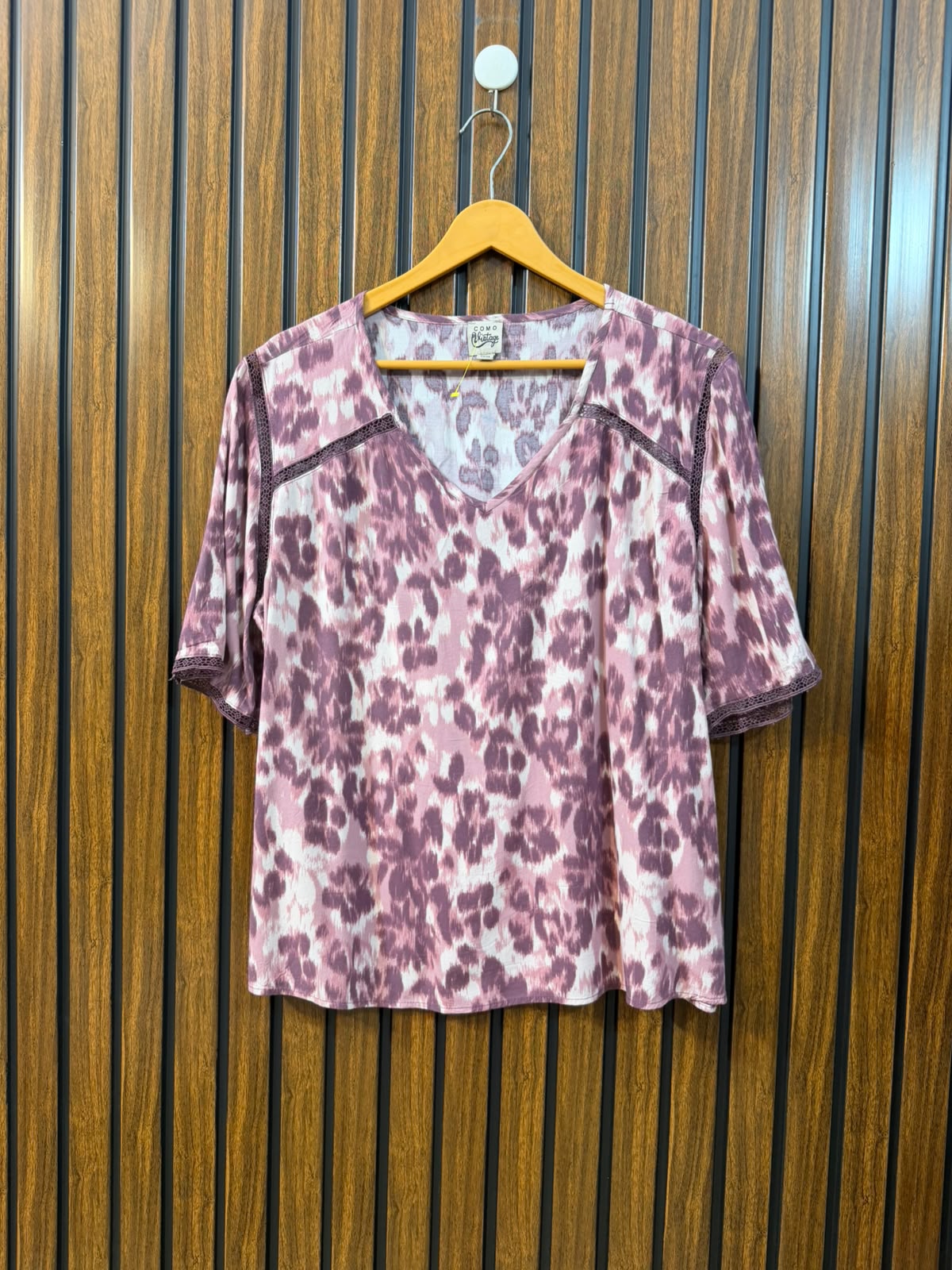 Chest 21  Length 23  Fabric Linen Women's Contemporary Top