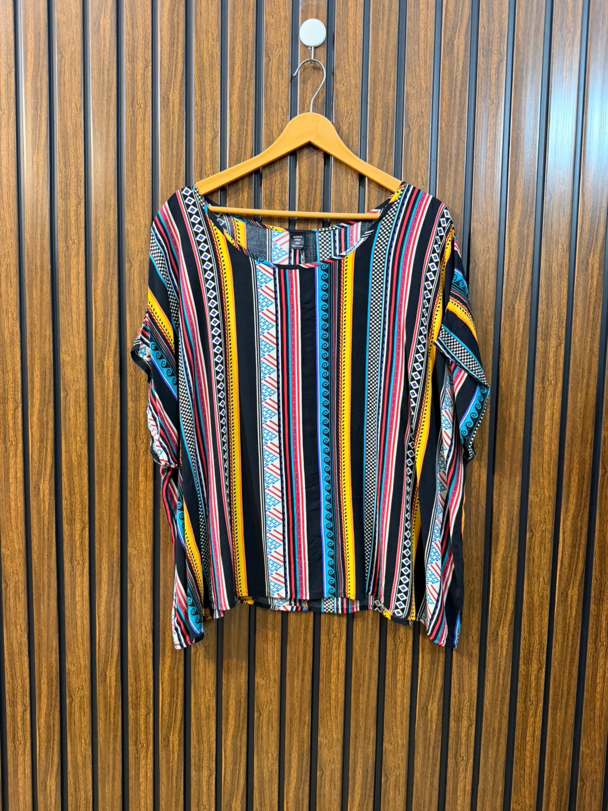 Chest 26  Length 25  Fabric Linen Women's Luxury Half Sleeve Top