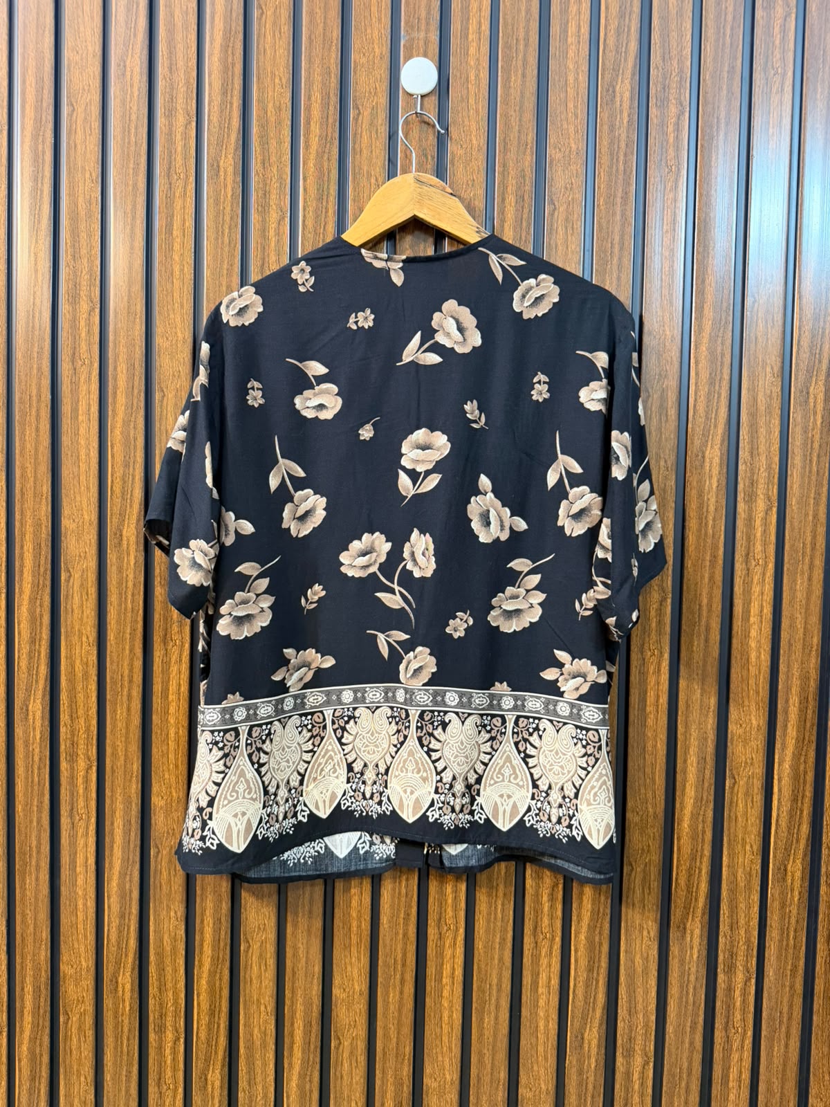 Chest 23   Length 24  Fabric Linen Women's Beautiful Half Sleeve Top