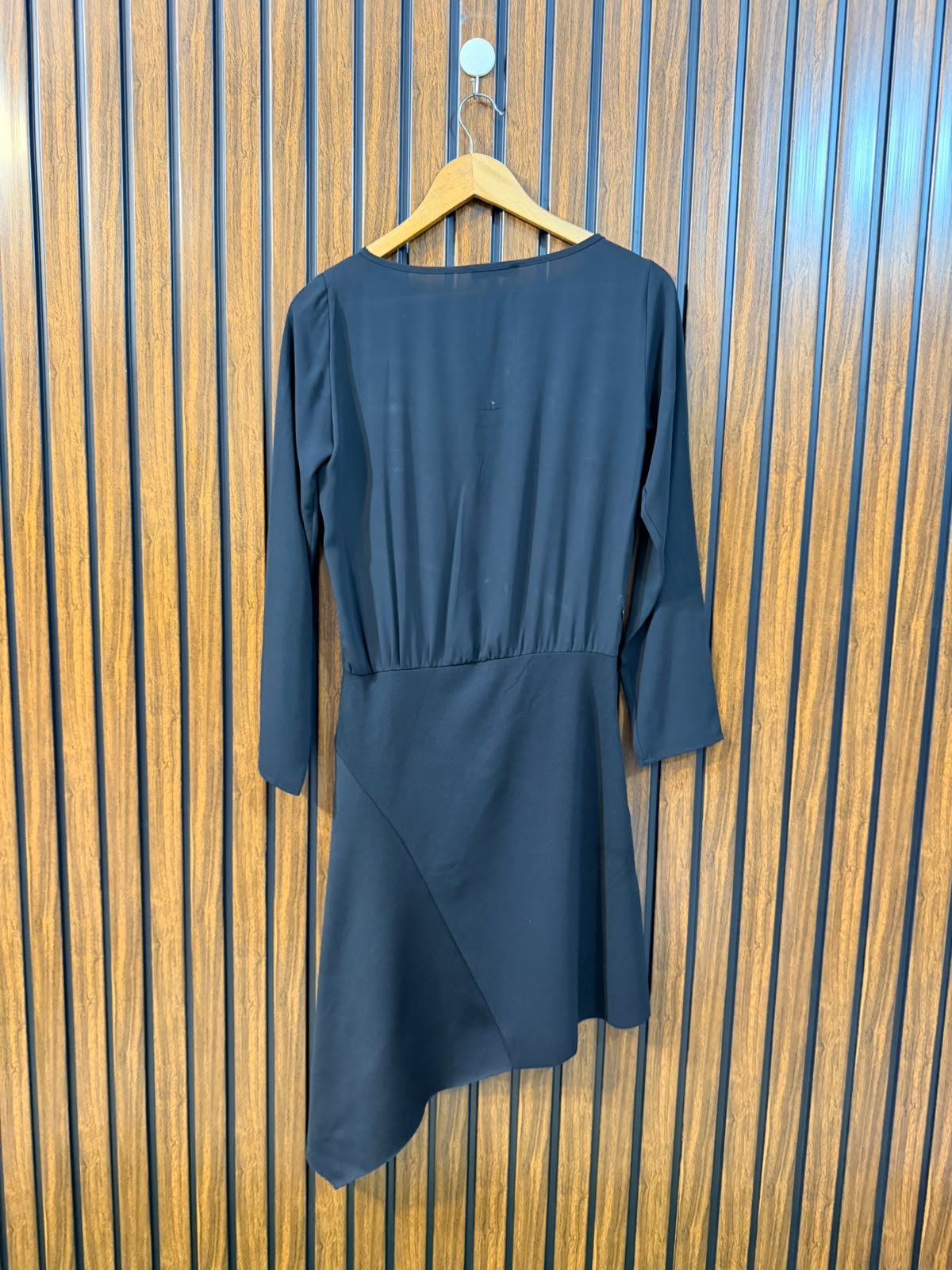 Chest 17  Length 36 To 40  Fabric Silk Jersey Exclusive Women's Long Top