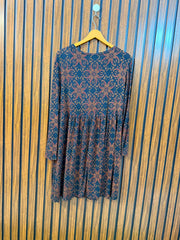 Chest 21  Length 34  Fabric Jersey Women's Long Top Store