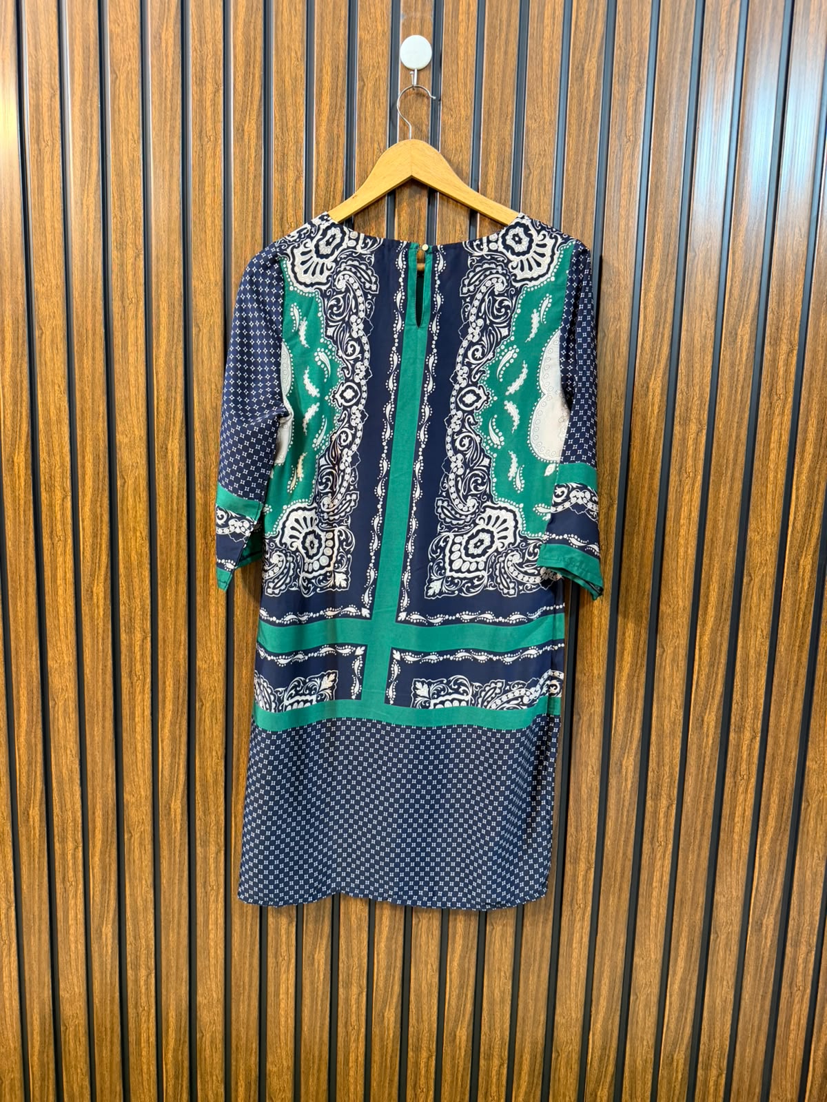 Chest 17  Length 34  Fabric Silk Women's Long Top Fashion