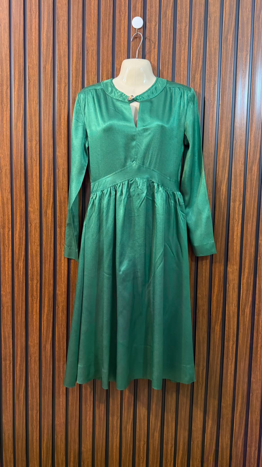 Chest 16  Length 40  Fabric Silk Women's Premium Maxi Dress