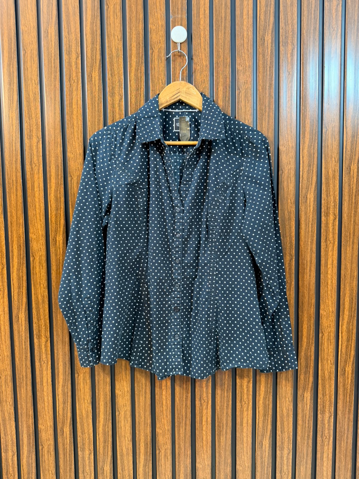 Chest 20  Length 23  Fabric Cotton Western Branded Women's Full Sleeve Top