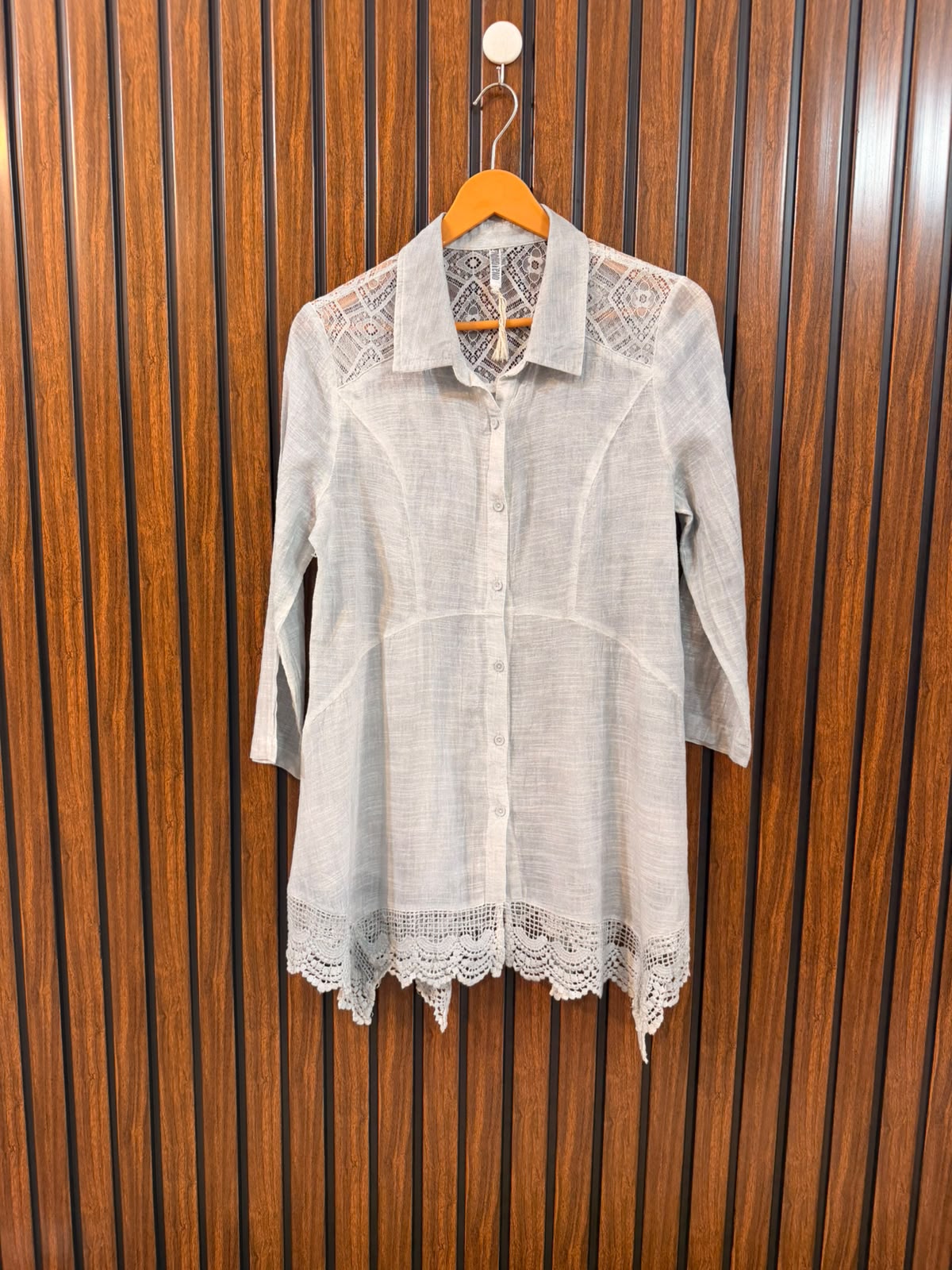Chest 18  Length 30  Fabric Rayon Contemporary Western Women's Full Sleeve Top