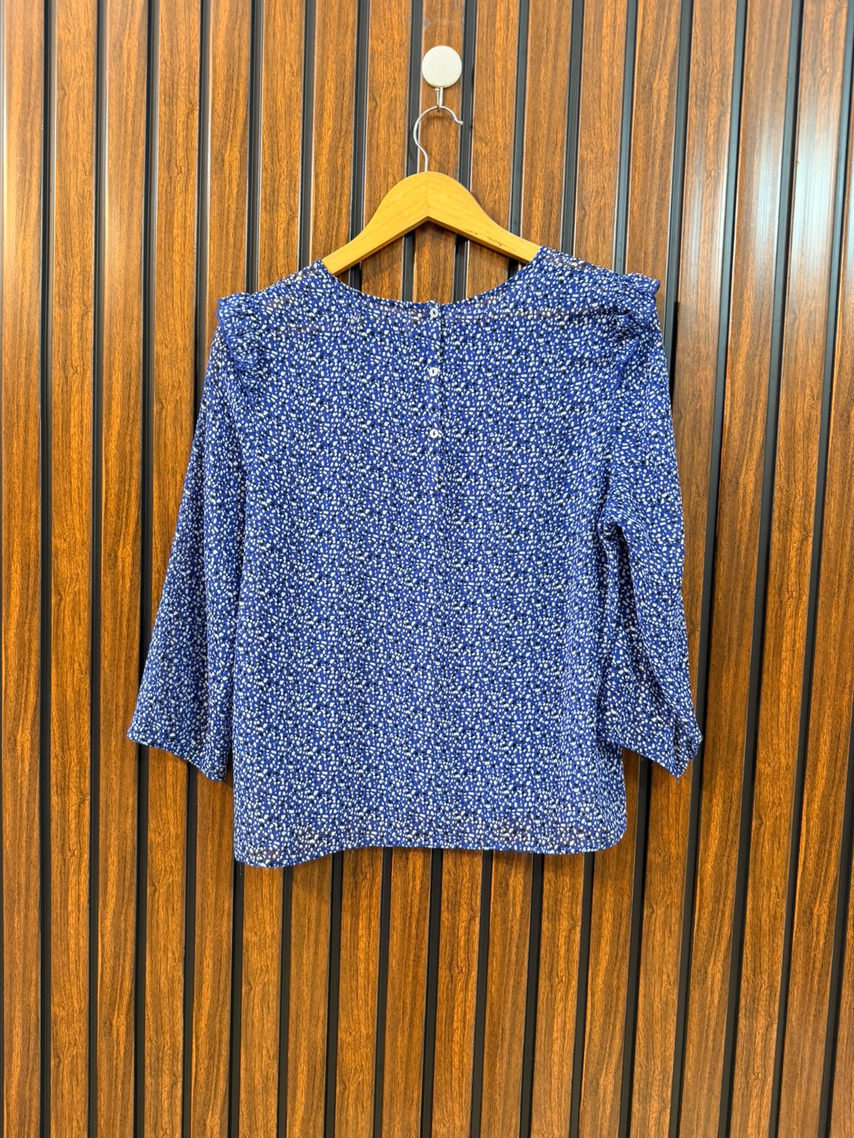 Chest 18  Length 21  Fabric Chiffon Branded Western Women's Full Sleeve Top