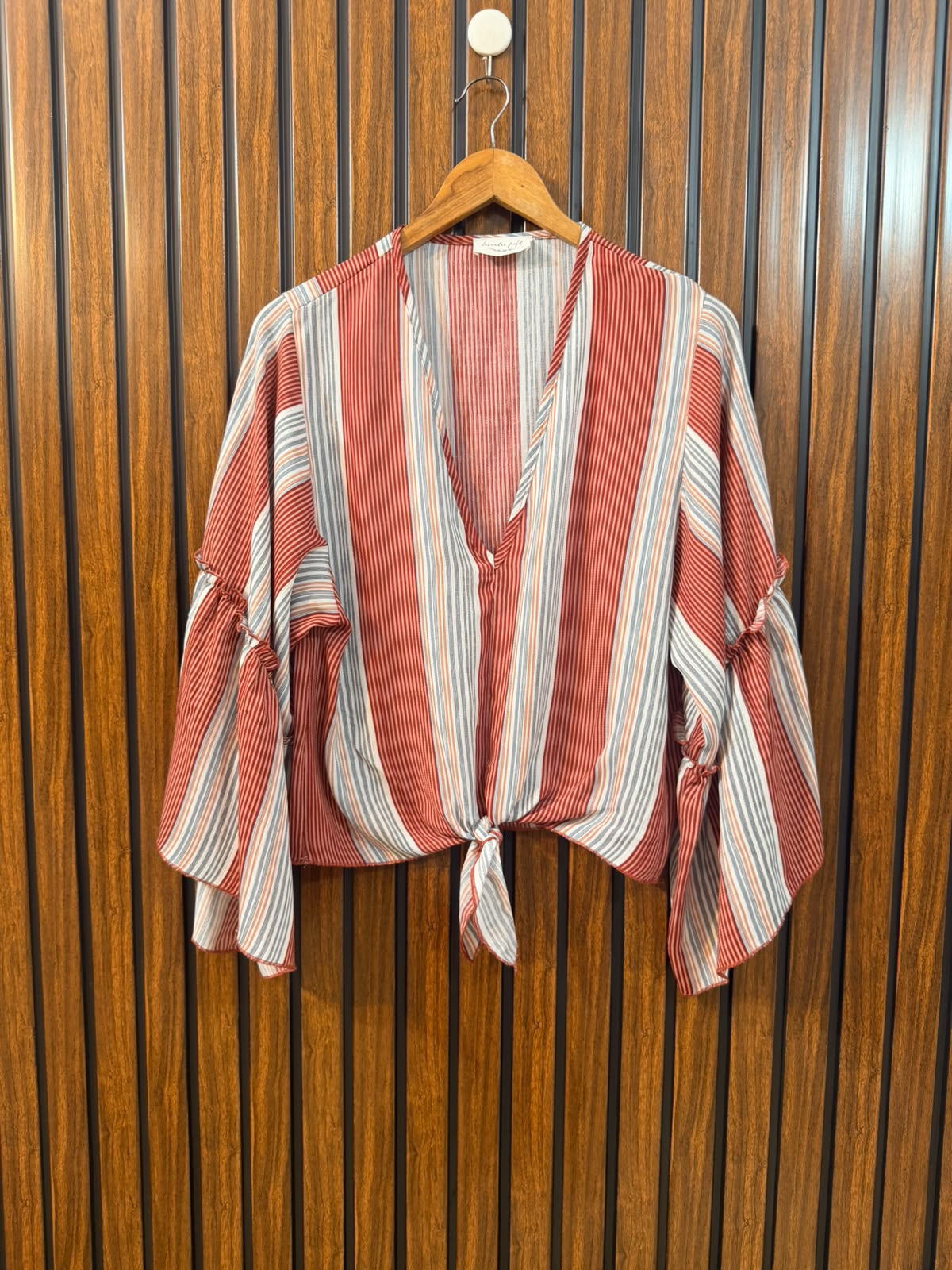 Chest 19  Length 20  Fabric Rayon Women's Modern Western Full Sleeve Top