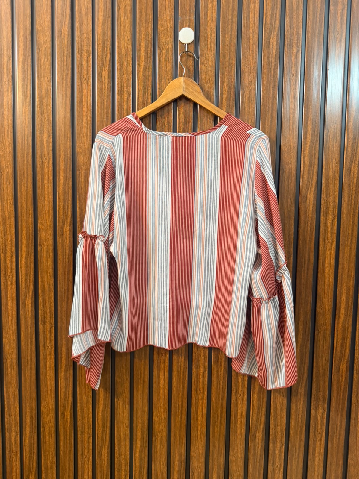 Chest 19  Length 20  Fabric Rayon Women's Modern Western Full Sleeve Top
