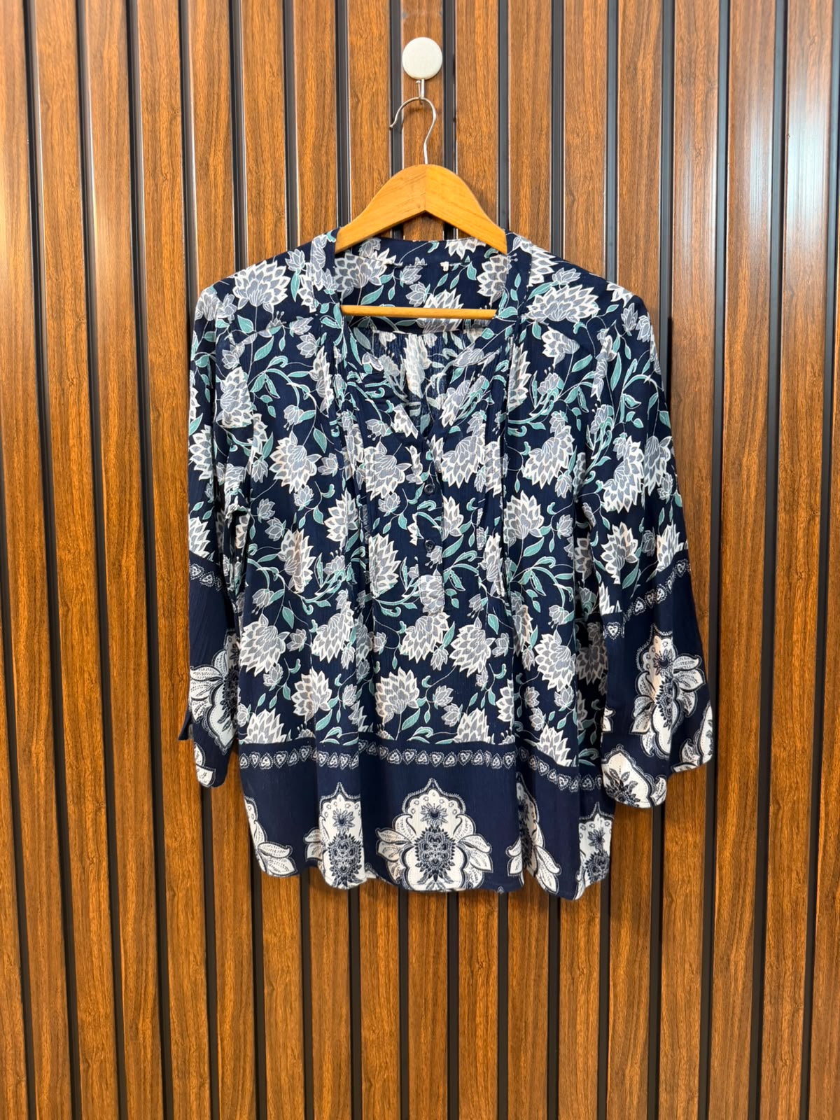 Chest 19  Length 23  Fabric Cotton Women's Classic Western Full Sleeve Top