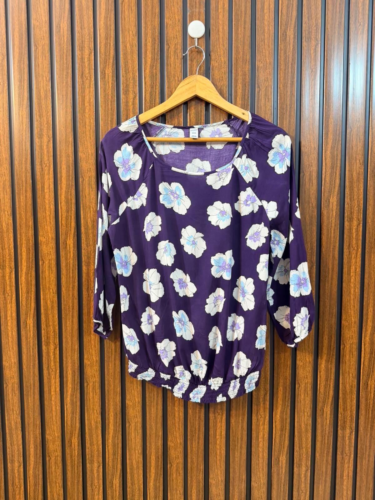 Chest 18  Length 23  Fabric Linen Western Women's Wardrobe Full Sleeve Top