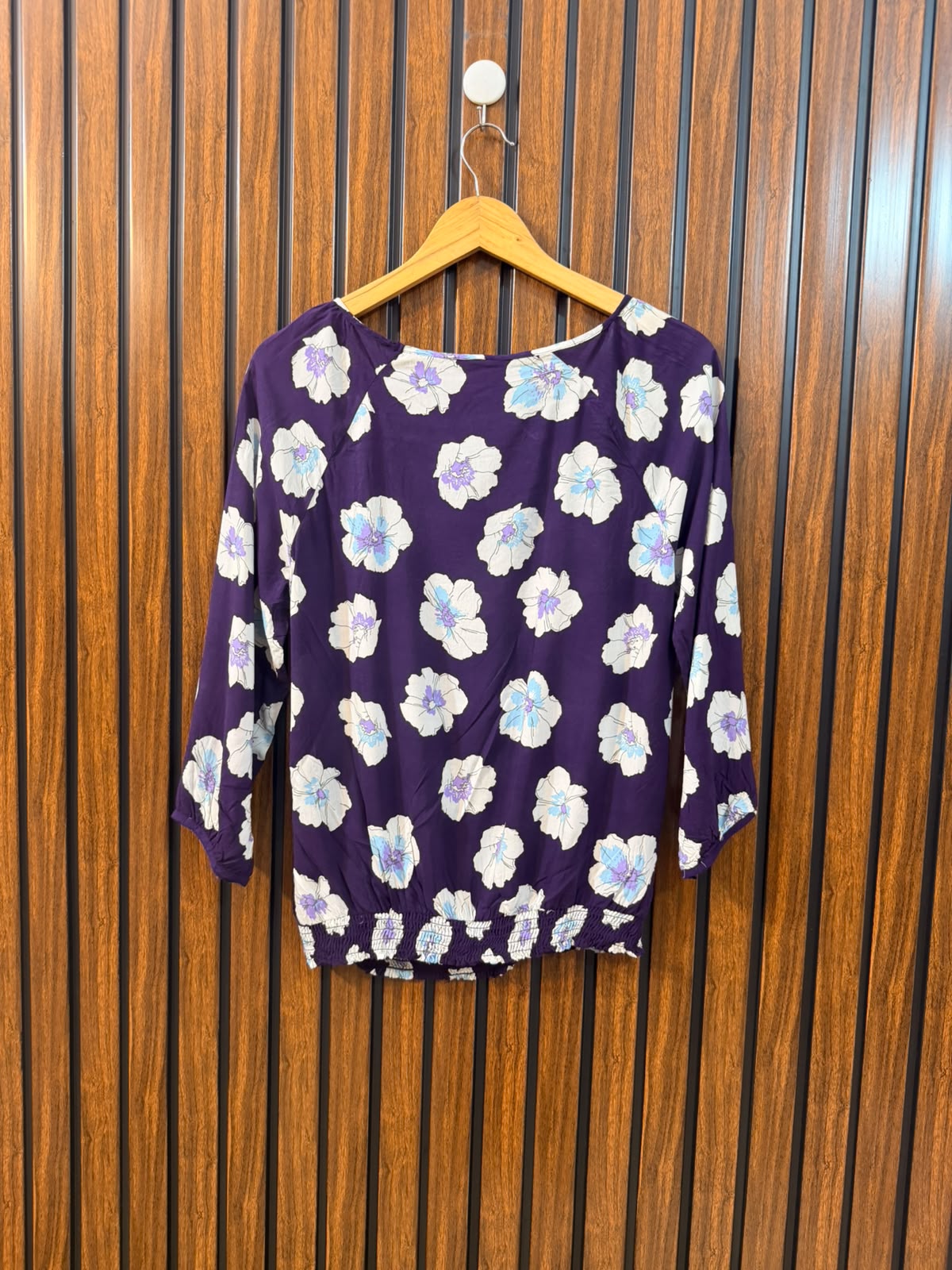 Chest 18  Length 23  Fabric Linen Western Women's Wardrobe Full Sleeve Top