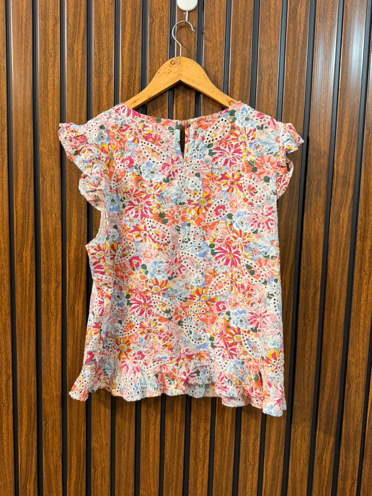 Chest 20  Length 22  Fabric Cotton Women's Casual Sleeveless Top