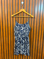 Chest 19  Length 32  Fabric Linen Women's Essential Sleeveless Top