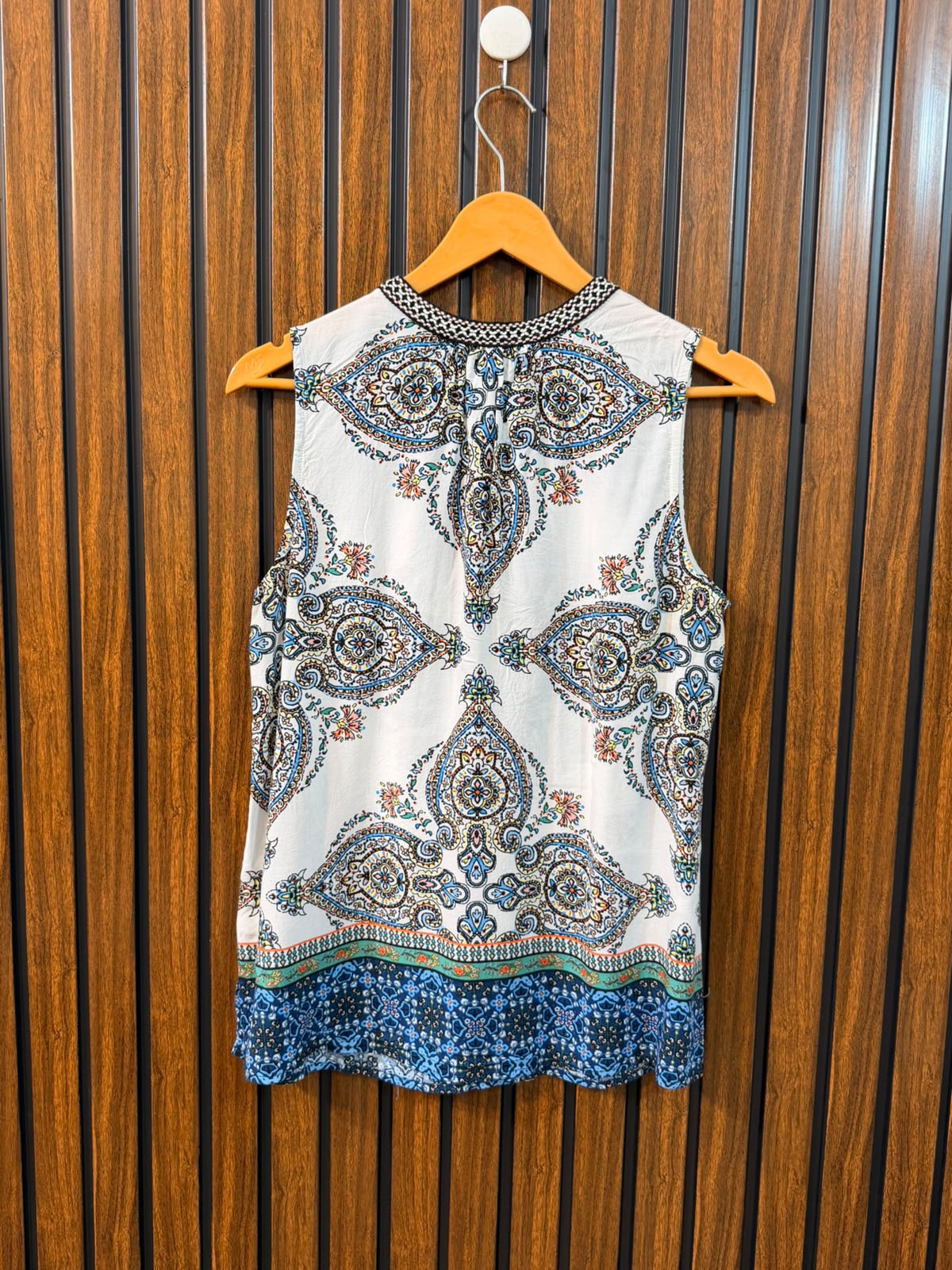Chest 18  Length 24  Fabric Linen Women's Wardrobe Essential Top