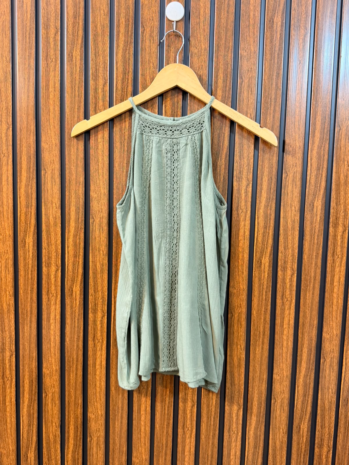 Chest 17  Length 22  Fabric Rayon Women's Signature Fashion Top