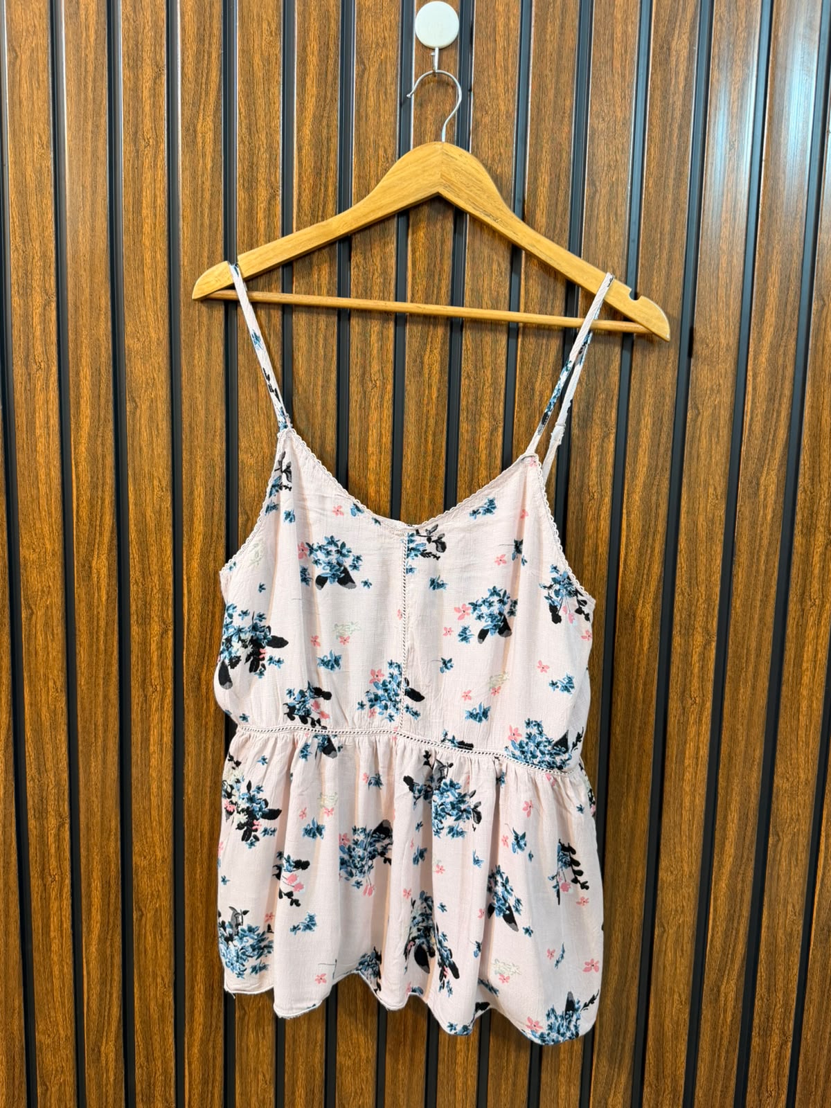 Chest 20  Length 27  Fabric Rayon Women's Trend Collection Top