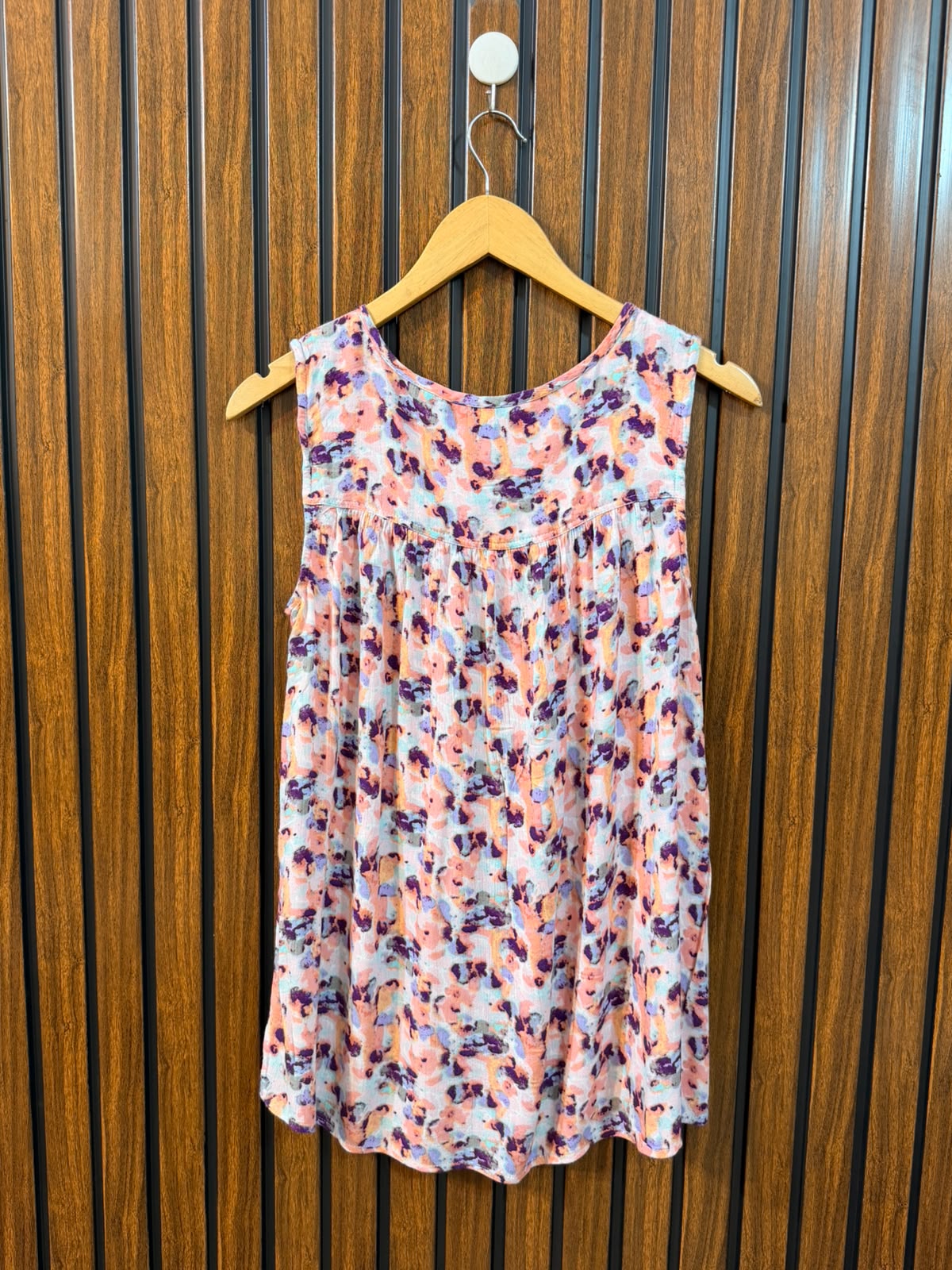 Chest 19  Length 27  Fabric Rayon Women's Smart Casual Top