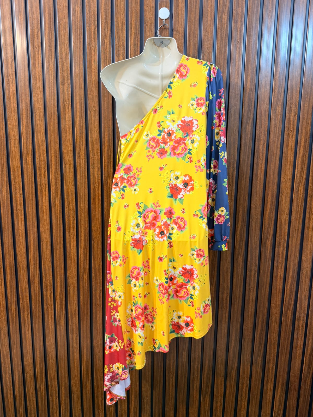 Chest 21  Length 40  Fabric Silk Jersey Branded Party Wear Dress for Ladies
