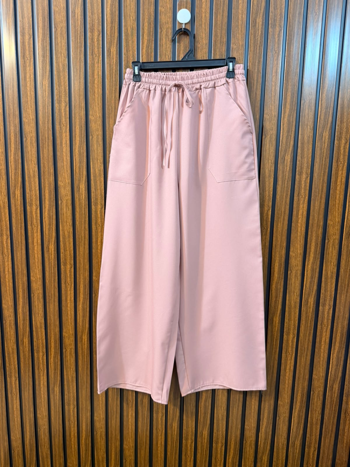 Waist 30  Length 38  Fabric Silk Women's Fashion Trouser