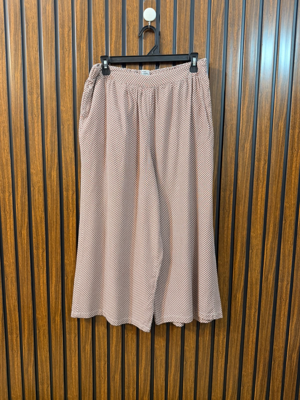 Waist 32  Length 31  Fabric Cotton Silk Waist 30  Length 34  Fabric Cotton Silk Branded Trouser for Women