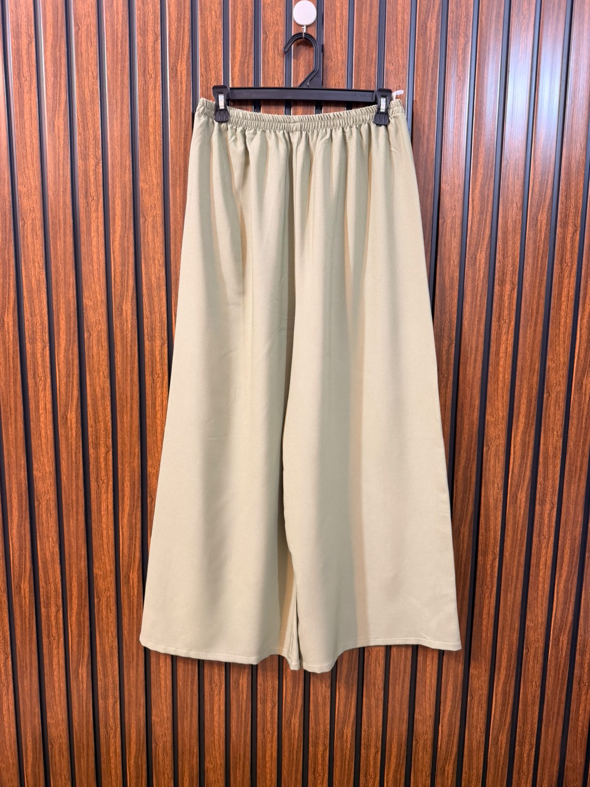 Waist 32  Length 38  Fabric Silk Women's Premium Bottom Wear