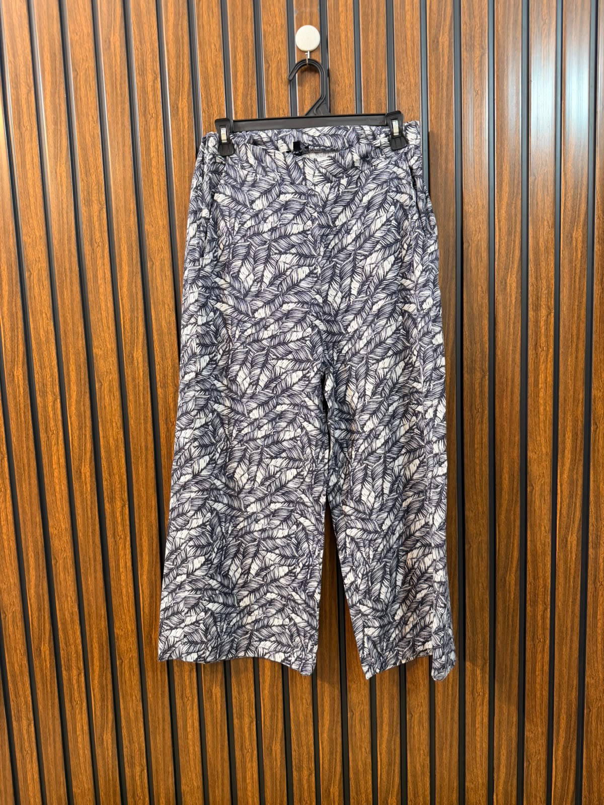 Waist 30  Length 33  Fabric Rayon Designer Women's Trouser