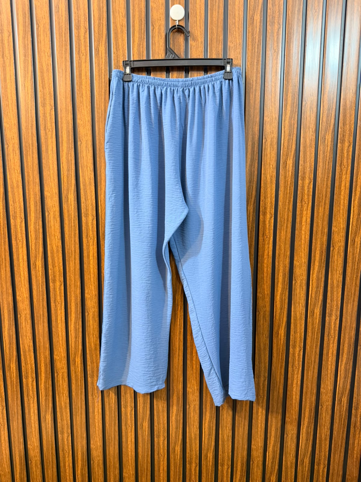 Waist 34  Length 35  Fabric Silk Branded Women's Bottom Wear