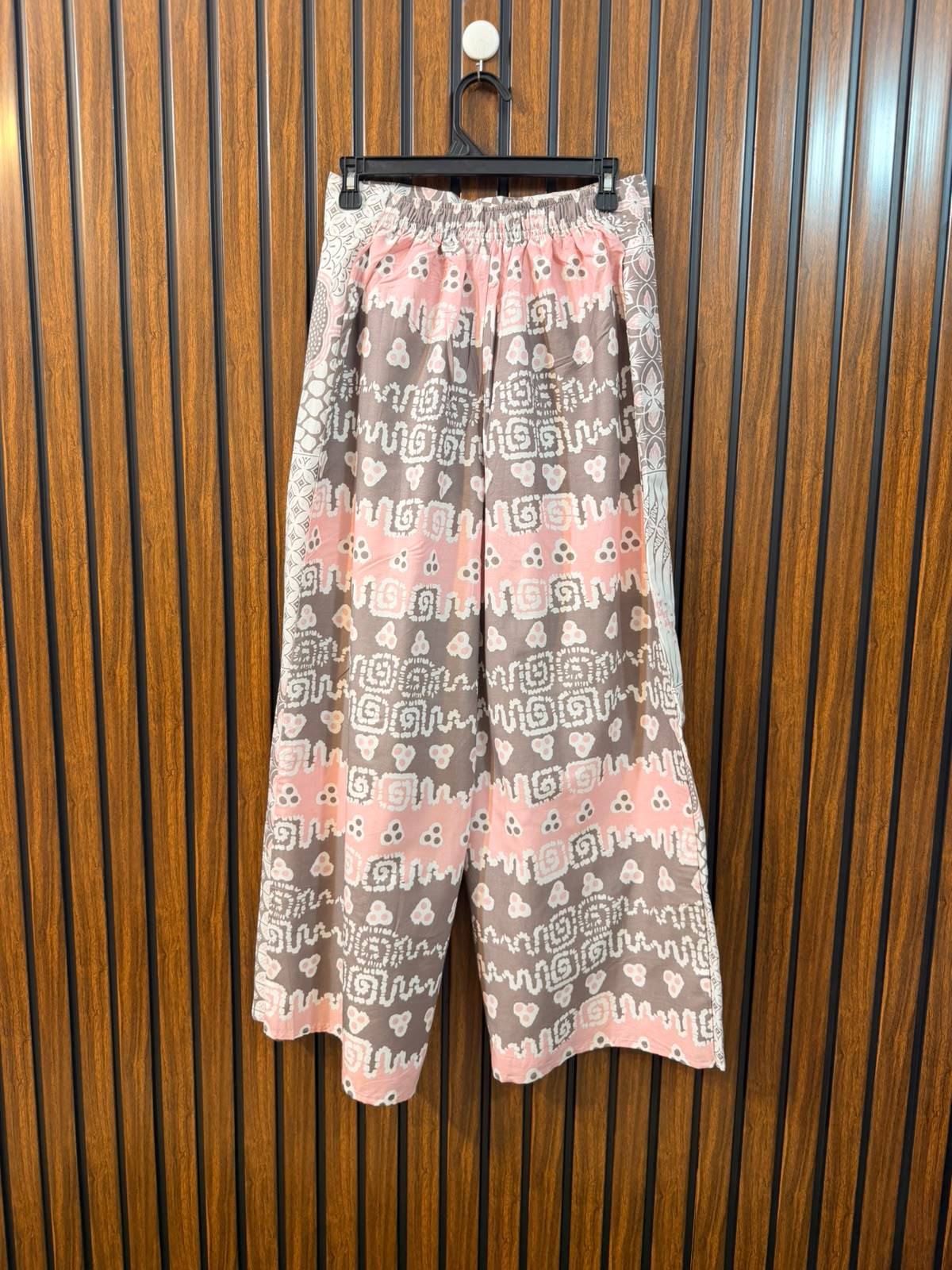 Waist 30  Length 38  Fabric Cotton Silk Women's Casual Trouser