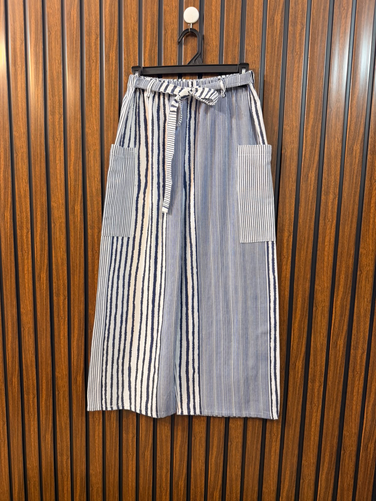 Waist 24  Length 35  Fabric Rayon Branded Western Trouser Collection