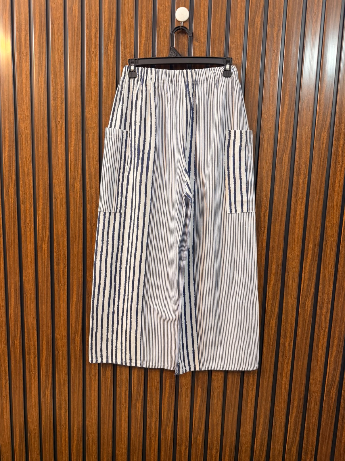Waist 24  Length 35  Fabric Rayon Branded Western Trouser Collection