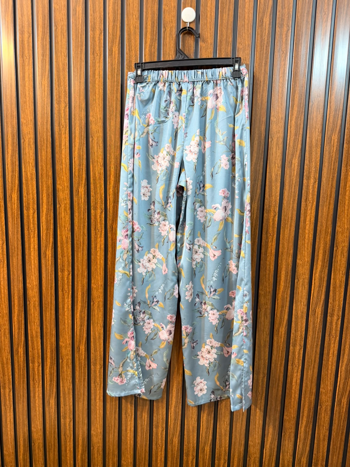 Waist 28  Length 39  Fabric Silk Women's Elegant Trouser