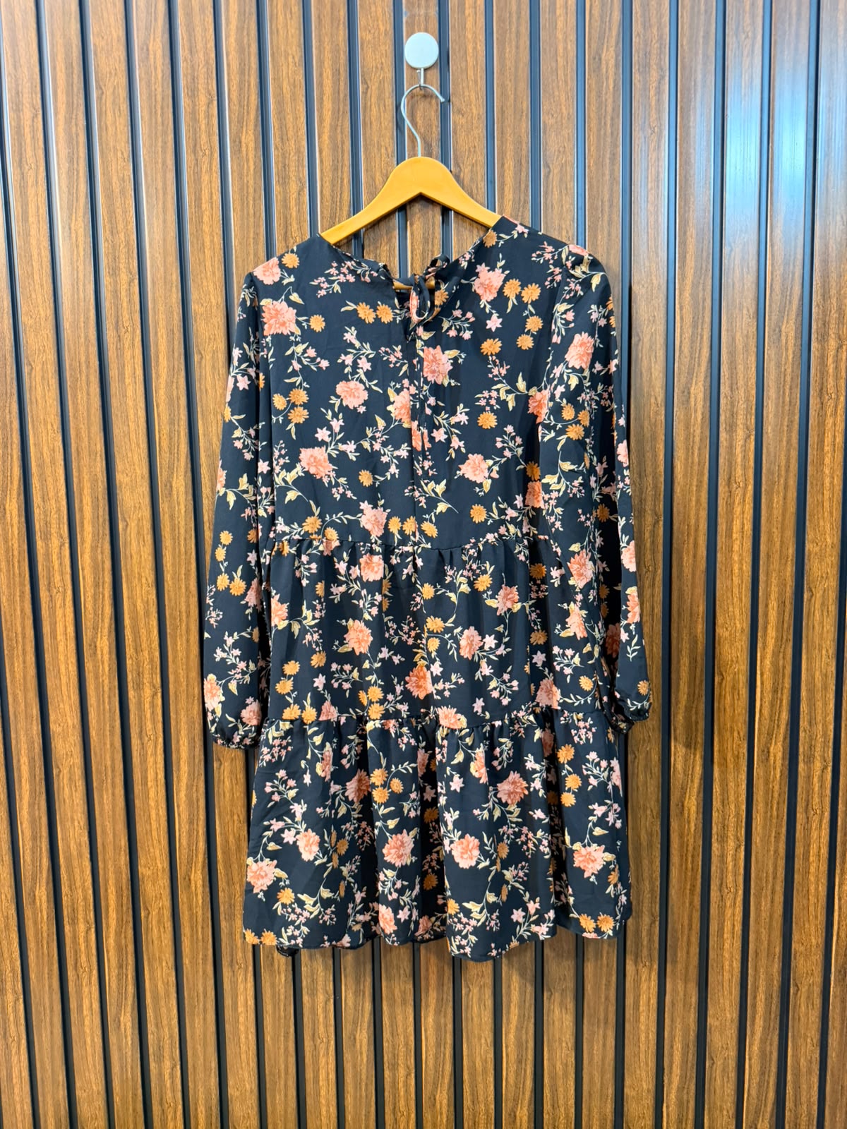 Chest 17  Length 33  Fabric Silk Women's Branded Long Top