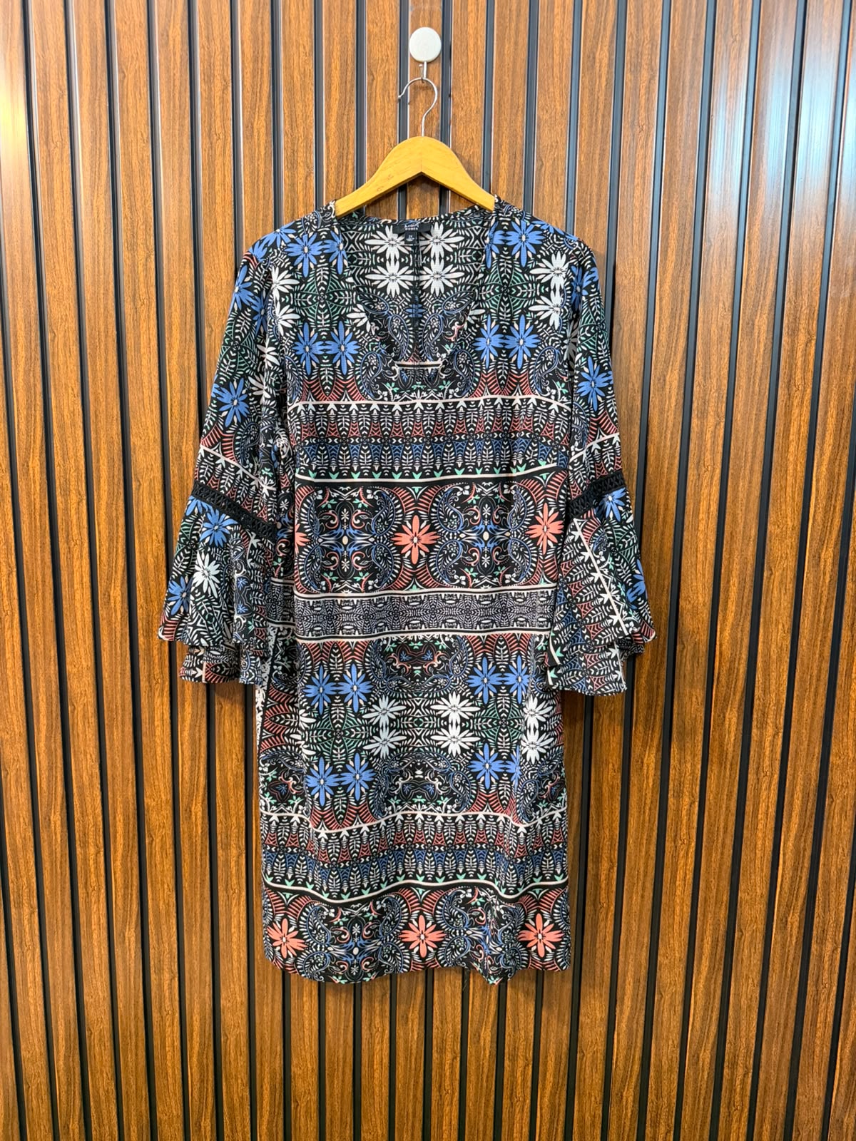 Chest 22  Length 38  Fabric Chiffon Women's Everyday Long Top