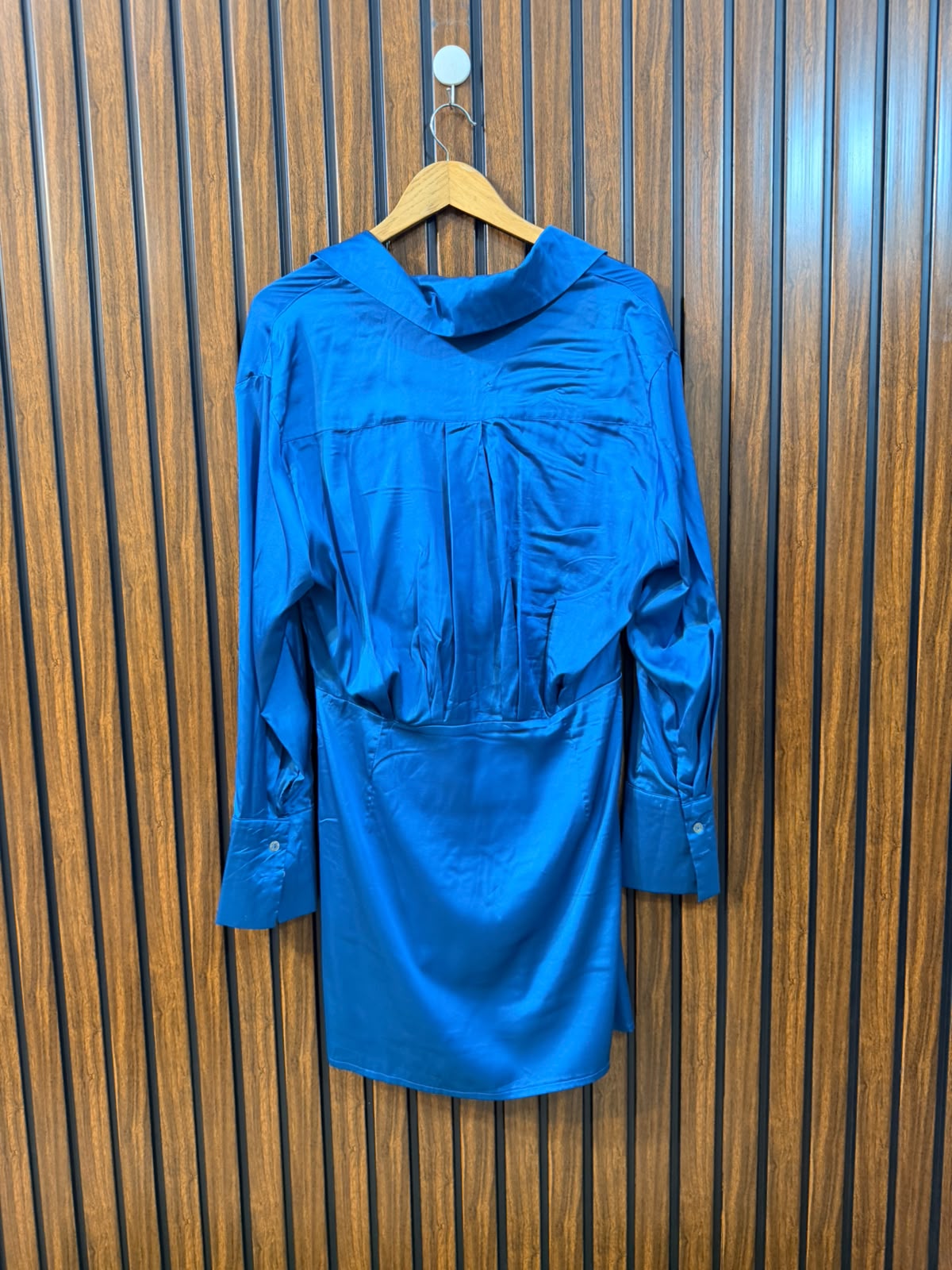Chest 20  Length 36  Fabric Silk Branded Women's Long Top