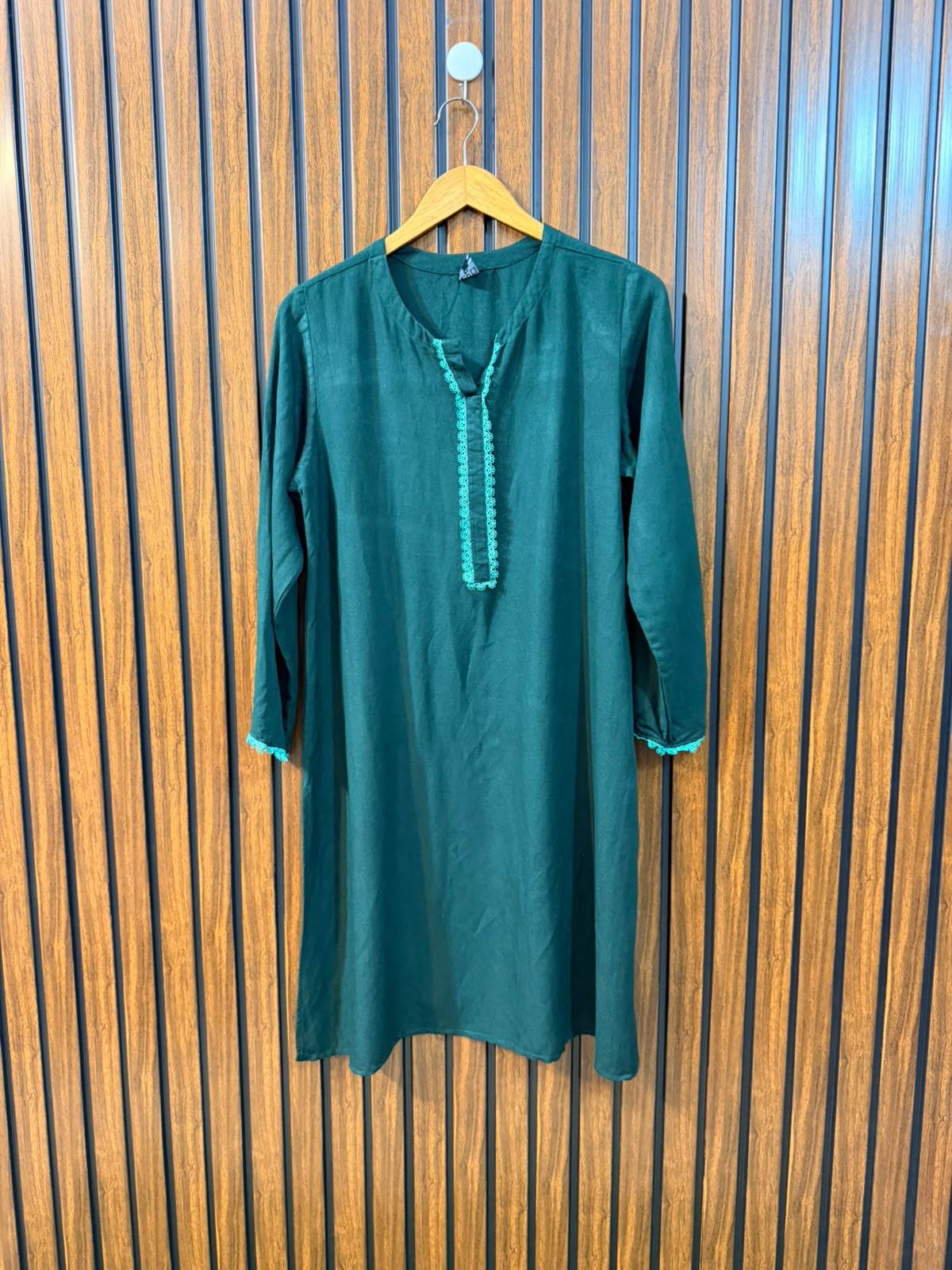 Chest 18  Length 35  Fabric Rayon Branded Western Long Top Collection