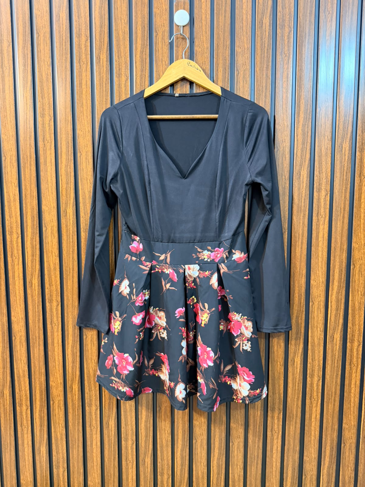Chest 18  Length 30  Fabric Silk Jersey Western Women's Fashion Top