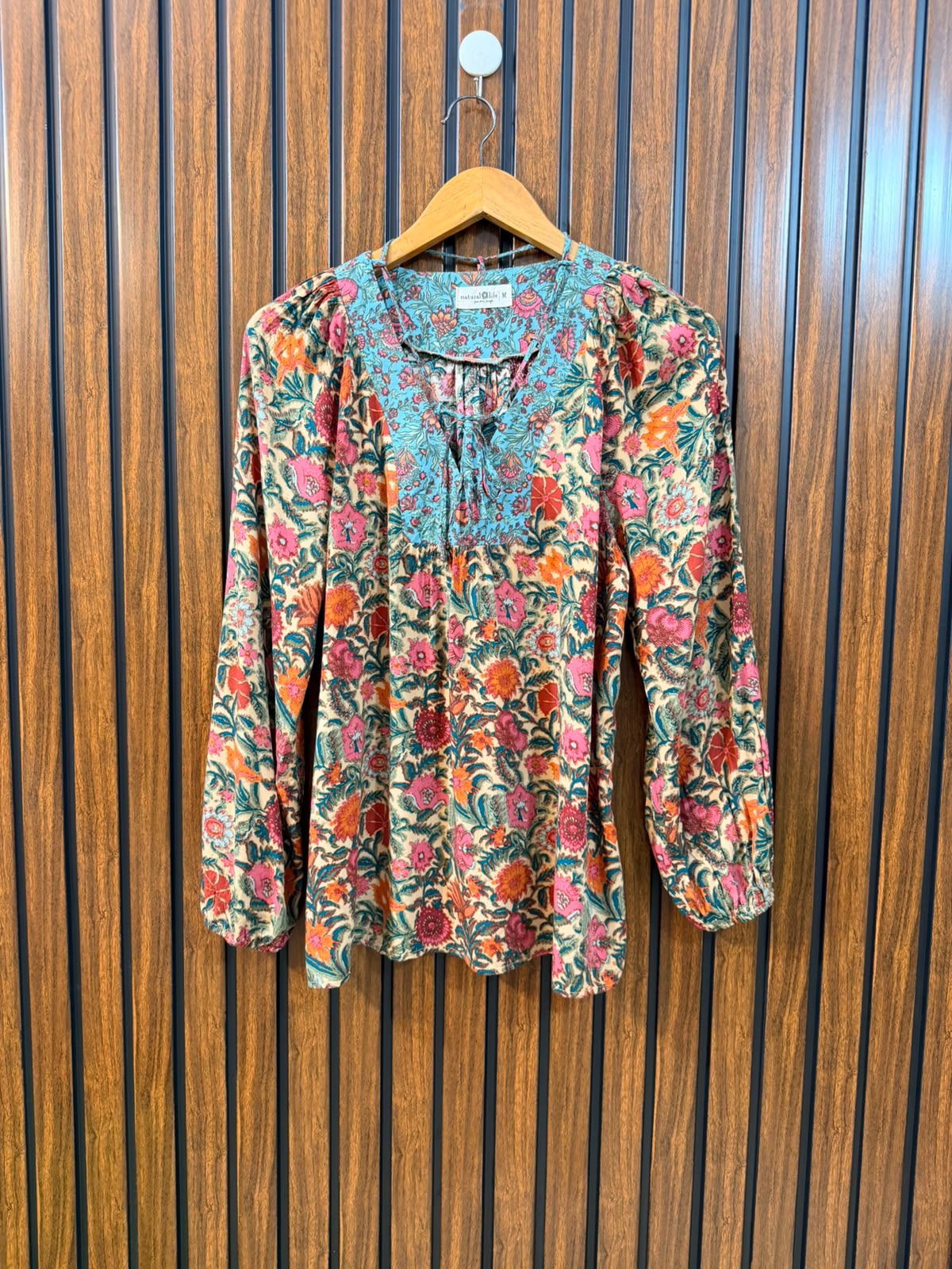 Chest 18  Length 25  Fabric Linen Branded Women's Casual Summer Full Sleeve Top