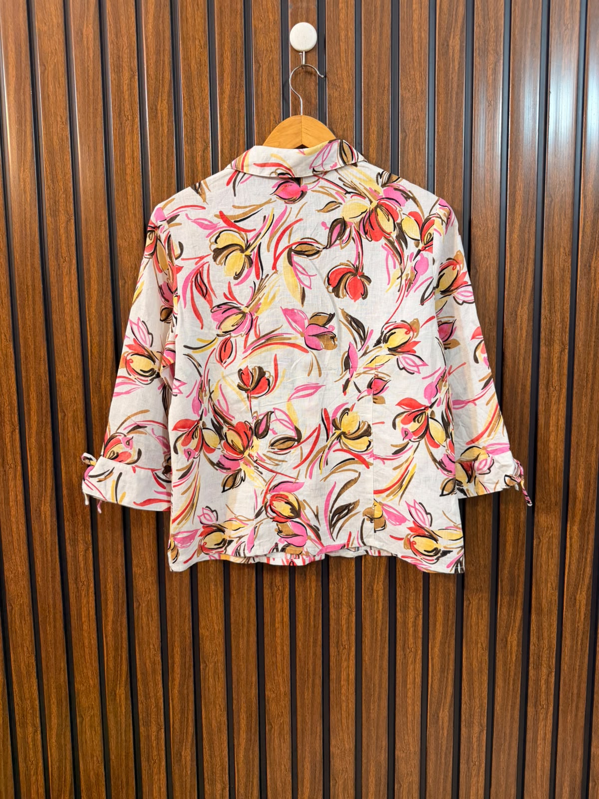 Chest 17  Length 21.5  Fabric linen Western Women's Exclusive Full Sleeve Top