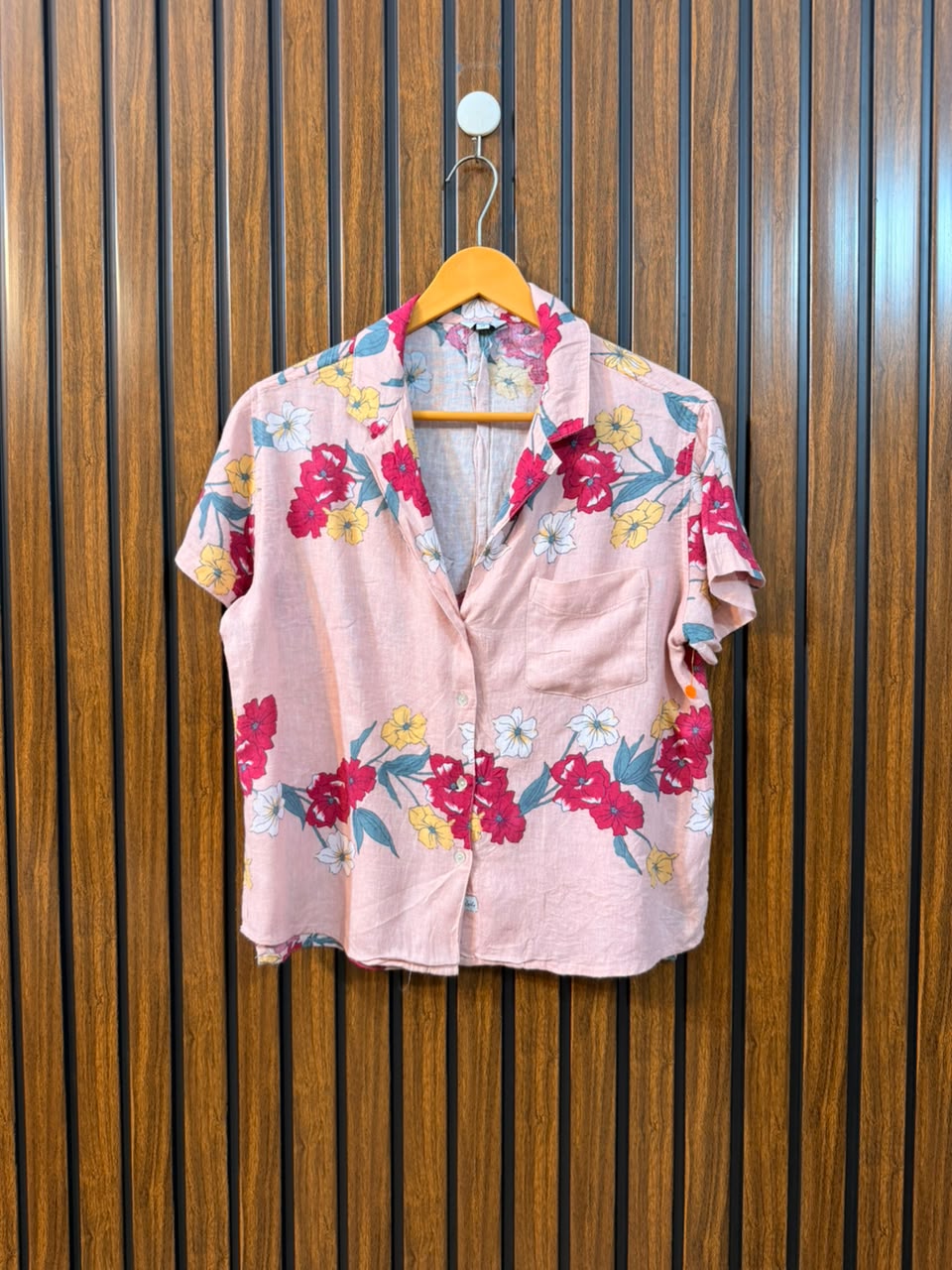 Chest 18  Length 20.5  Fabric Rayon Western Women's Fashion Half Sleeve Top
