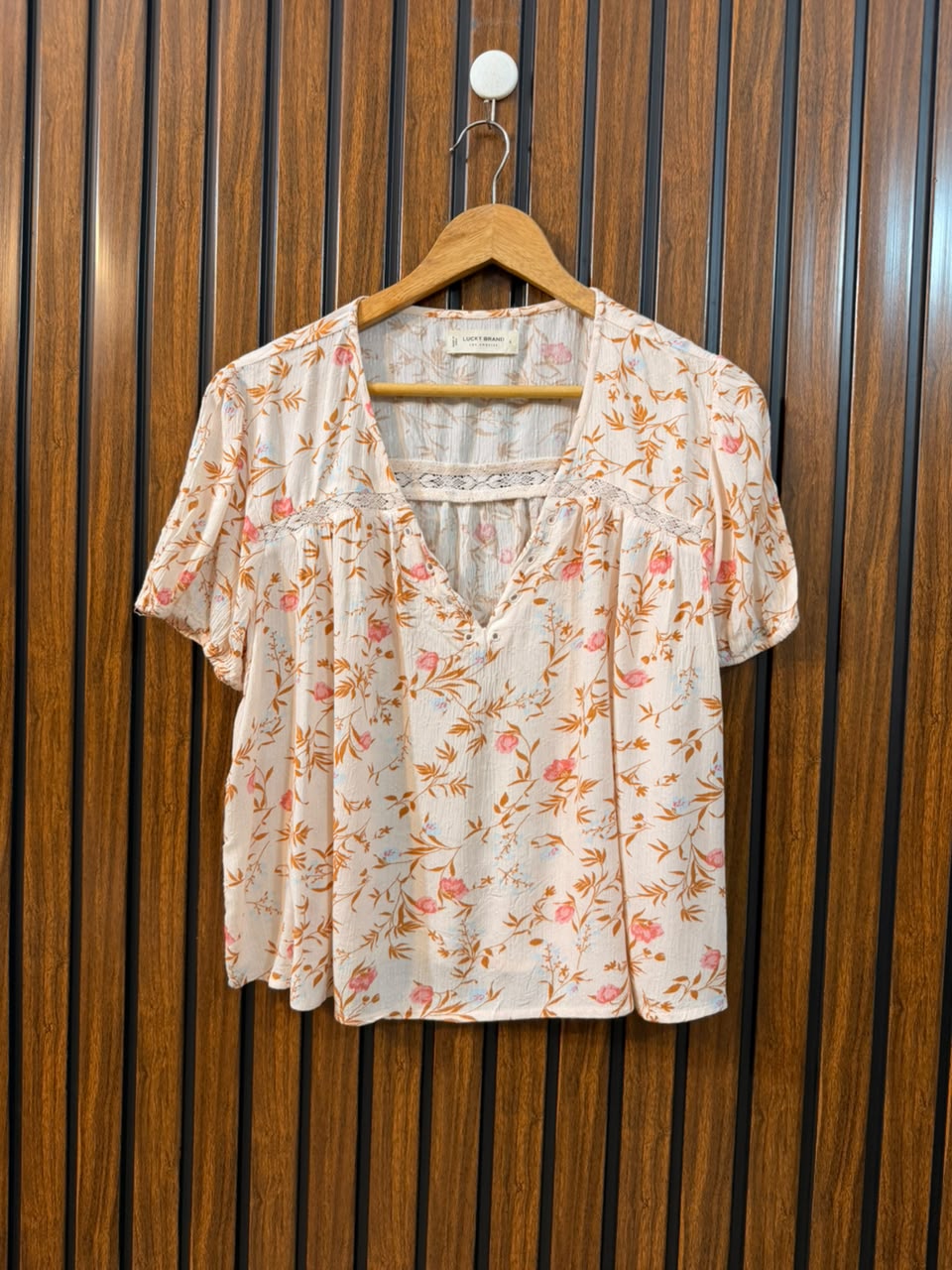 Chest Smal Baggy Style  Length 20  Fabric Linen Branded Women's Summer Wear Half Sleeve Top