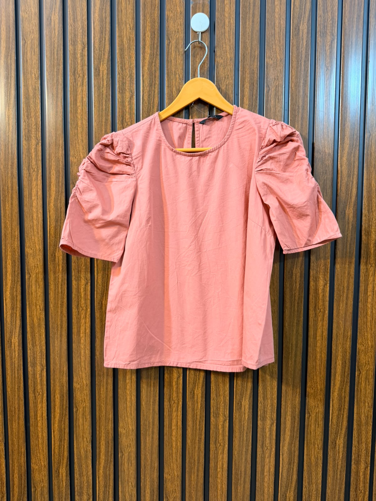 Chest 17  Length 20.5  Fabric Cotton Silk Branded Women's Everyday Summer Half Sleeve Top