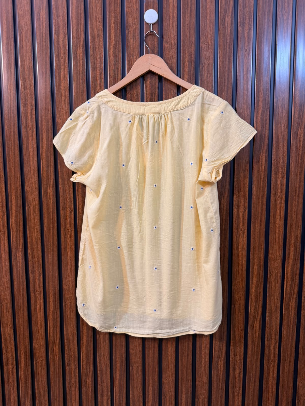 Chest 21  Length 26  Fabric Rayon Western Women's Smart Half Sleeve Top