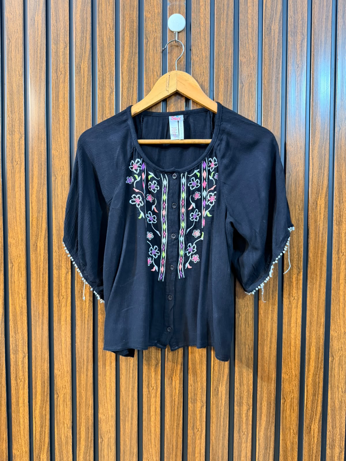 Chest 20  Length 19  Fabric Rayon Women's Branded Seasonal Half Sleeve Top