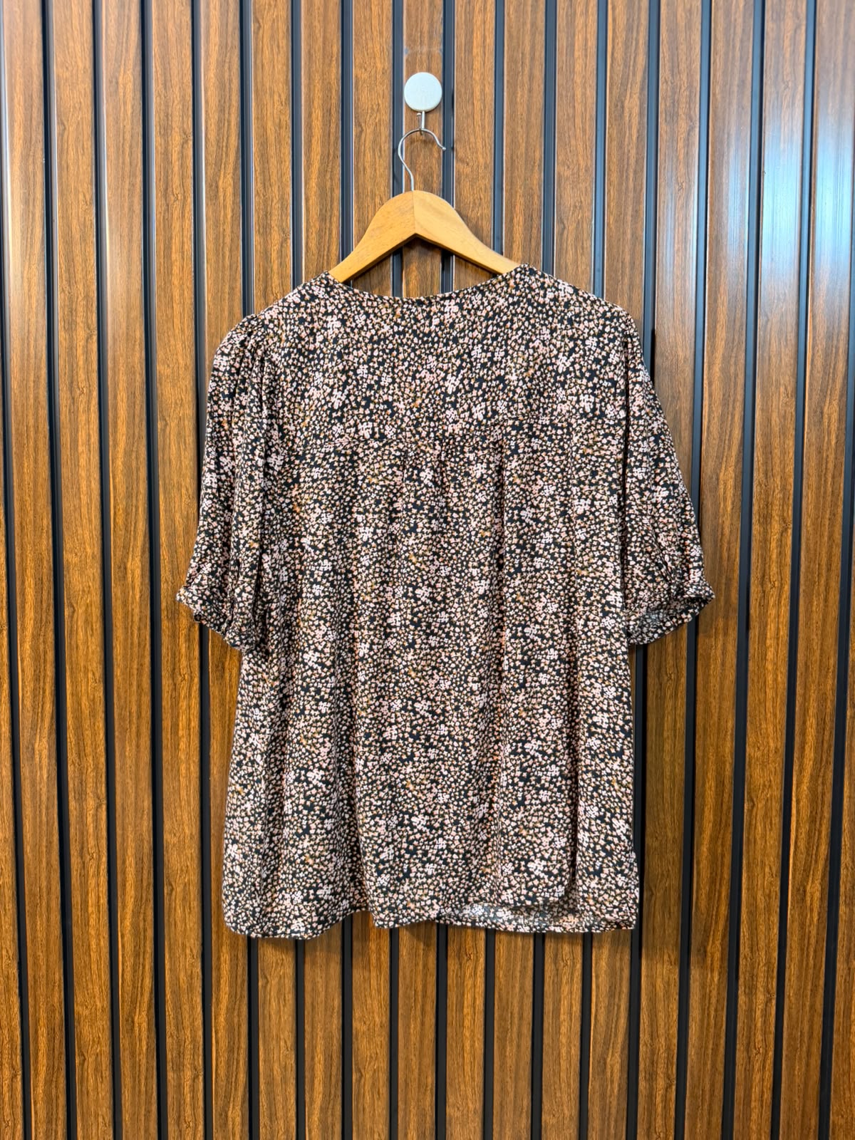 Chest 19  Length 25  Fabric Rayon Women's Western Lifestyle Half Sleeve Top