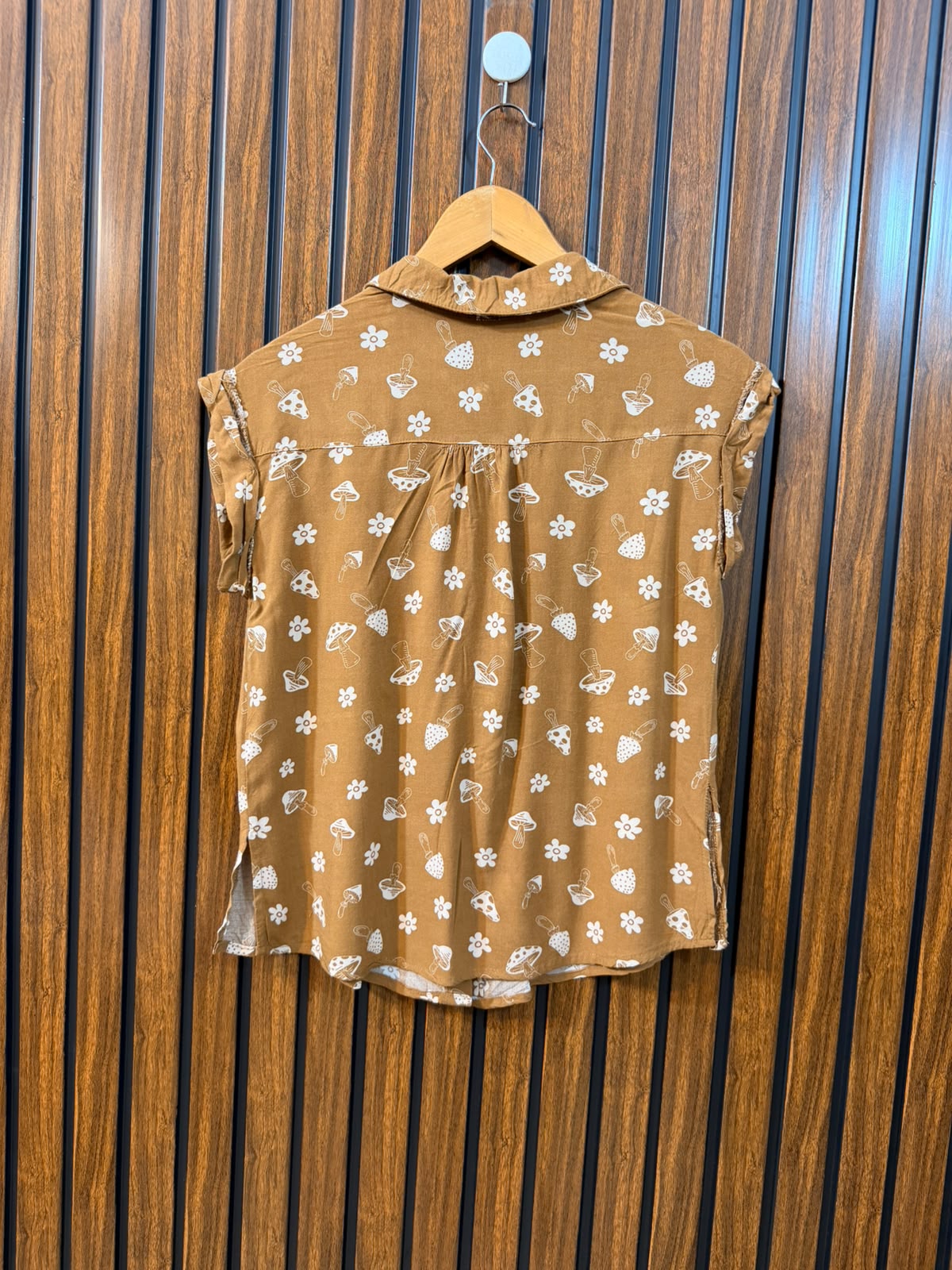 Chest 17  Length 22  Fabric Linen Women's Western Premium Wear Top