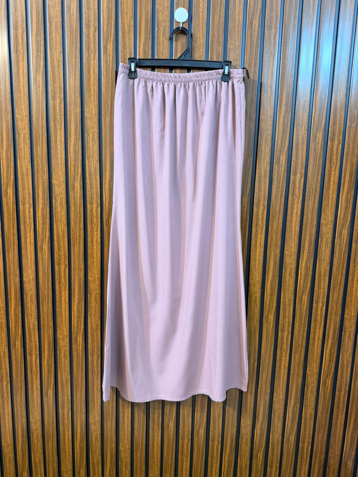Waist 32  Length 39  Fabric Rayon Imported Women's Skirt