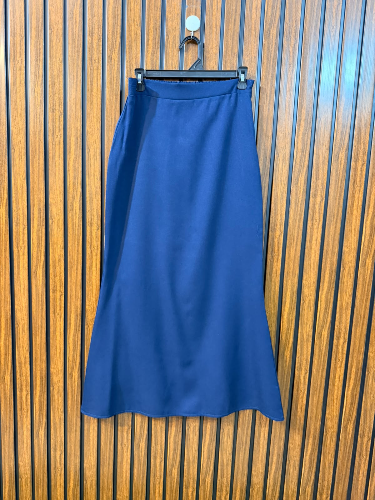 Waist 30  Length 36  Fabric Silk Trendy Women's Skirt